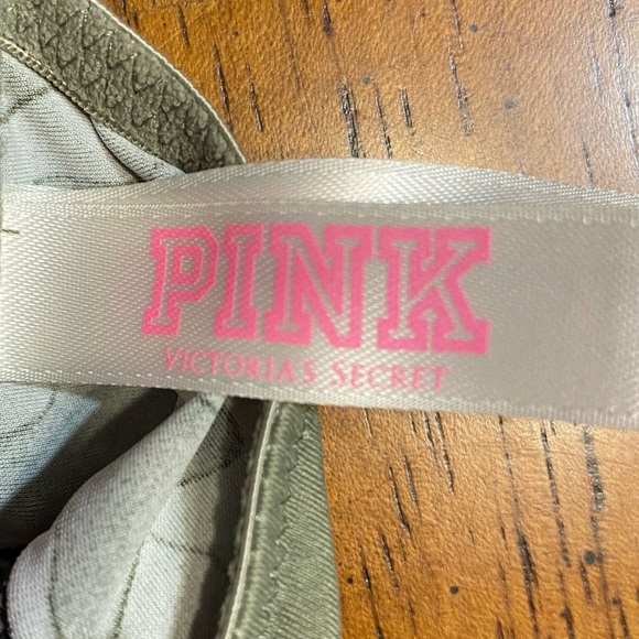 Camo bra by Pink by VS, front clasp. 34C underwire. Wear every push-up - Picture 7 of 13